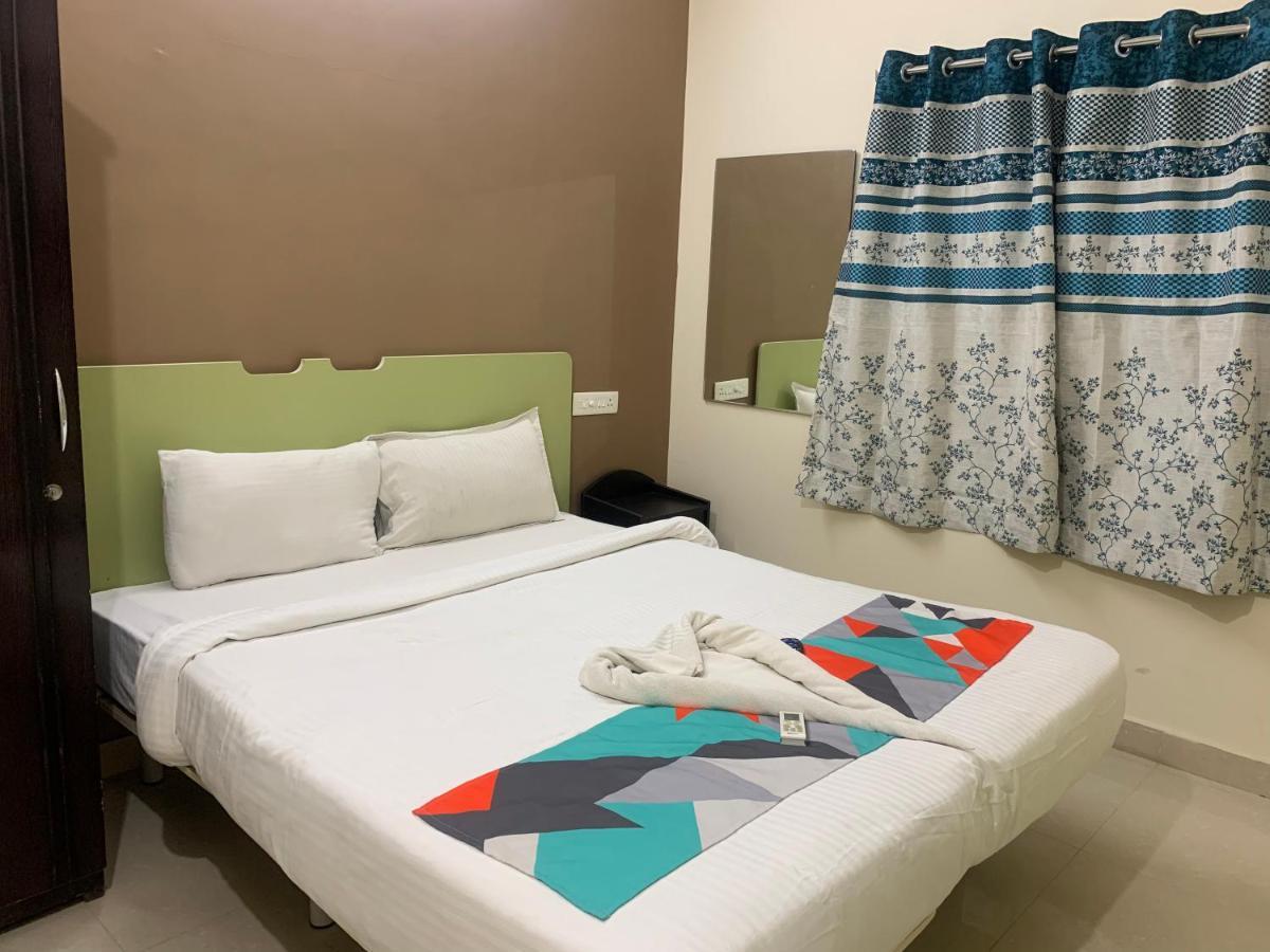 Homewood Suites Hyderabad Exterior photo